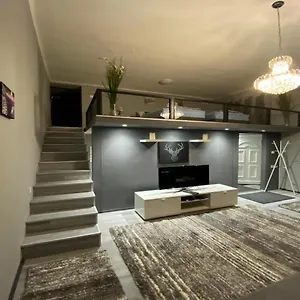 Apartman Real, Budapest