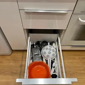  Апартаменты Makes Happy