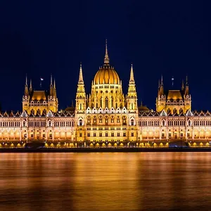 Parlament Welcome Budapest