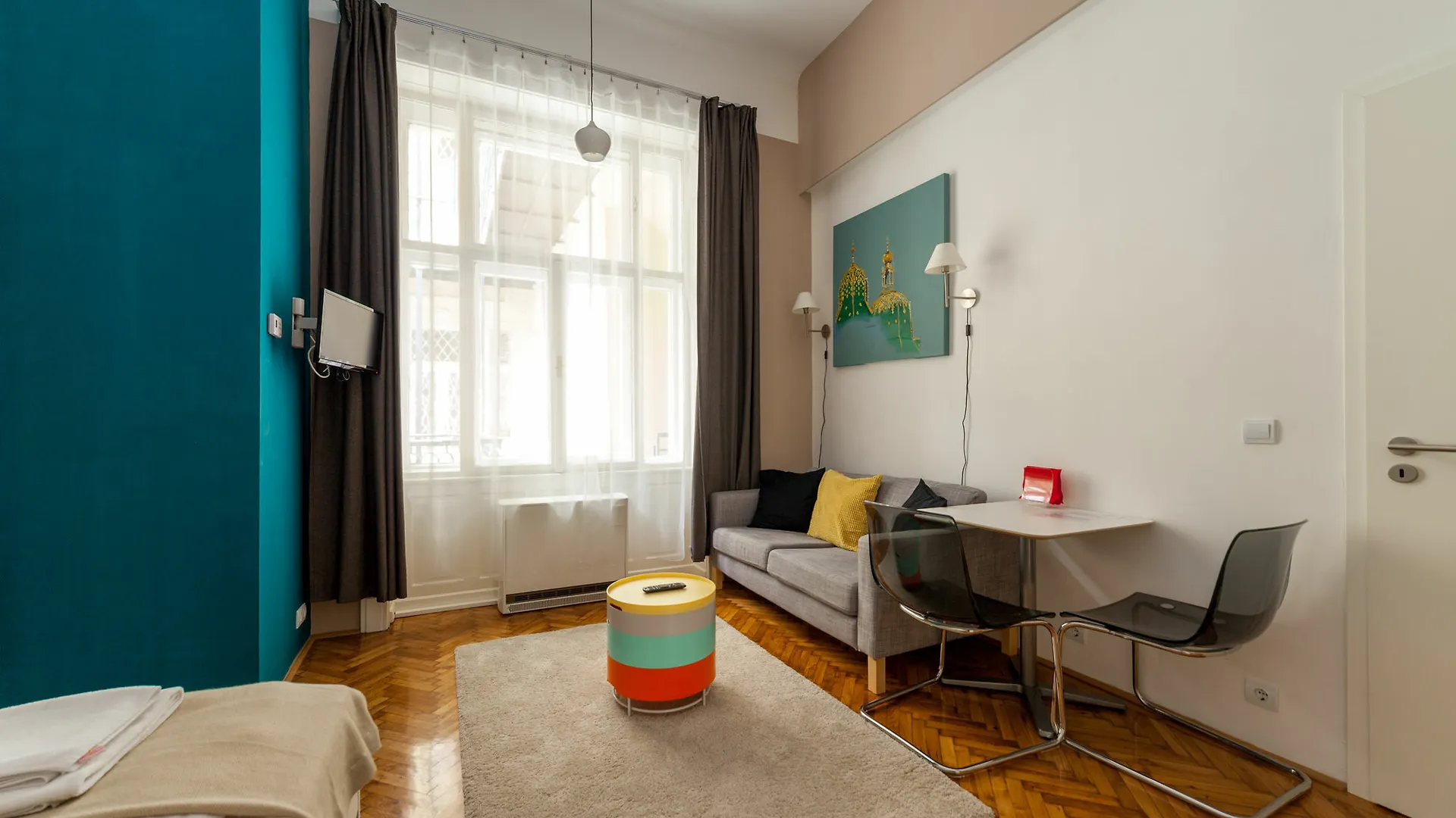 Tatra 4 Studios Budapest