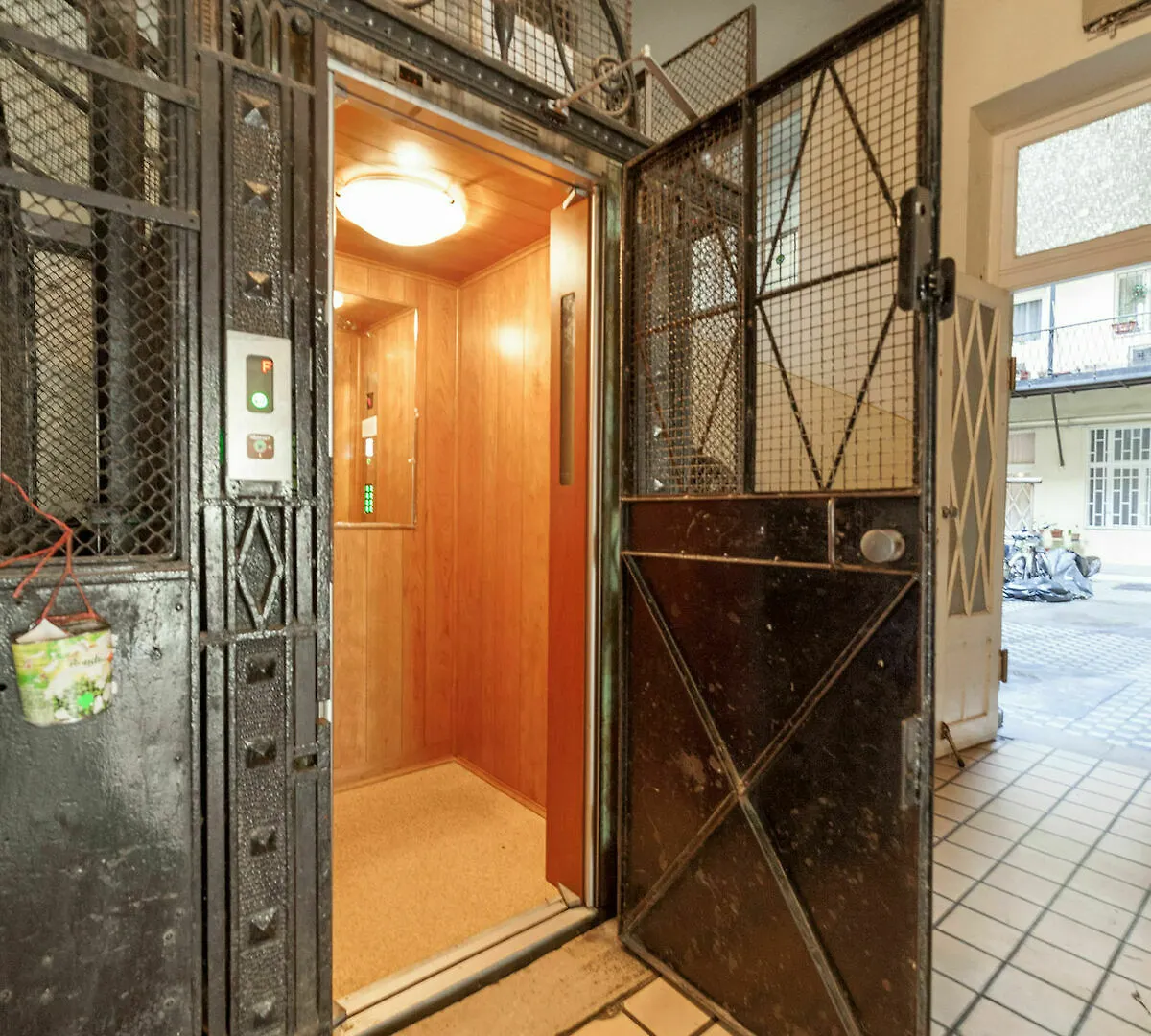 Tatra 4 Studios Budapest Magyarország